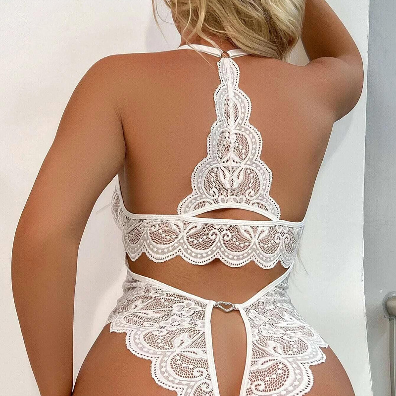 Lingerie erotis renda tipis model baru (desain tanpa selangkangan/akses terbuka)