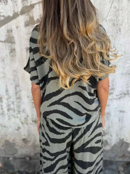 New Arrivals🔥 Zebra Print V-Neck Top and Pants Set