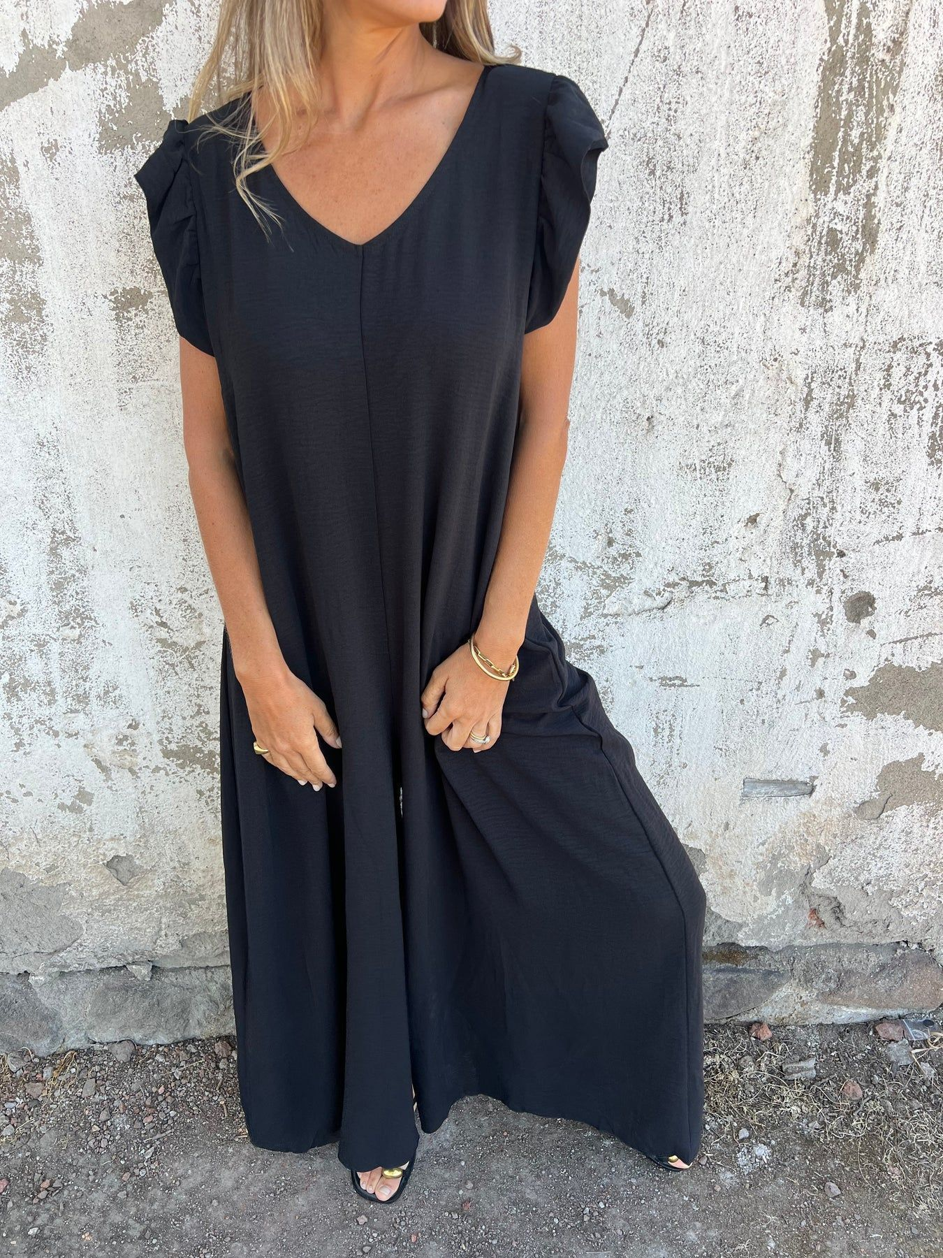 New Arrivals🔥 Women's V-neck Petal Sleeve Leopard Print Jumpsuit