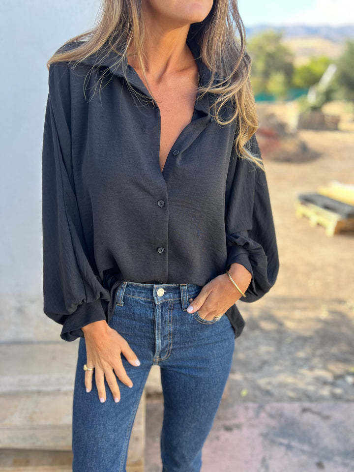 48% OFF🔥 Women's Lapel Single Breasted Solid Color Shirt (Buy 2 free shipping)