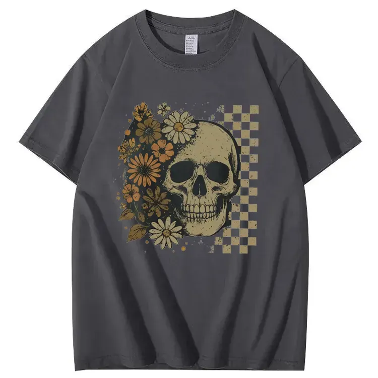 Women's Soft Summer T-Shirt Skull Graphic Tee, Cute Spooky Halloween Tee