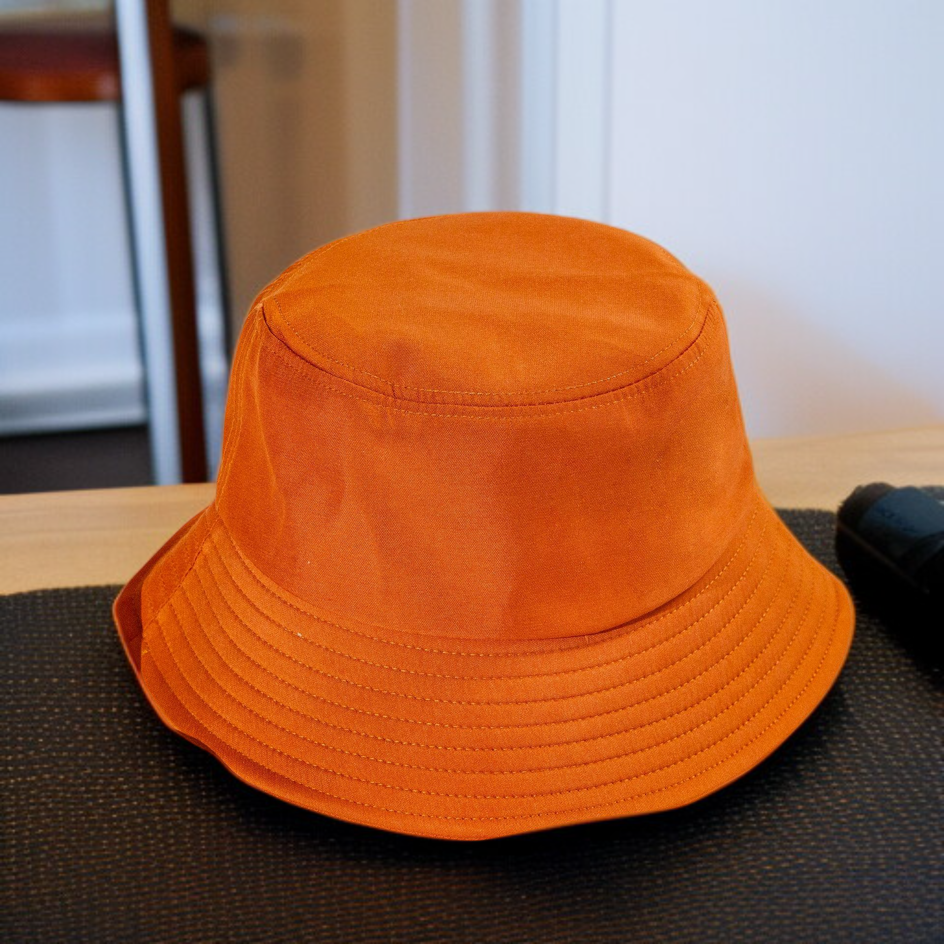 Moderní sluneční klobouk