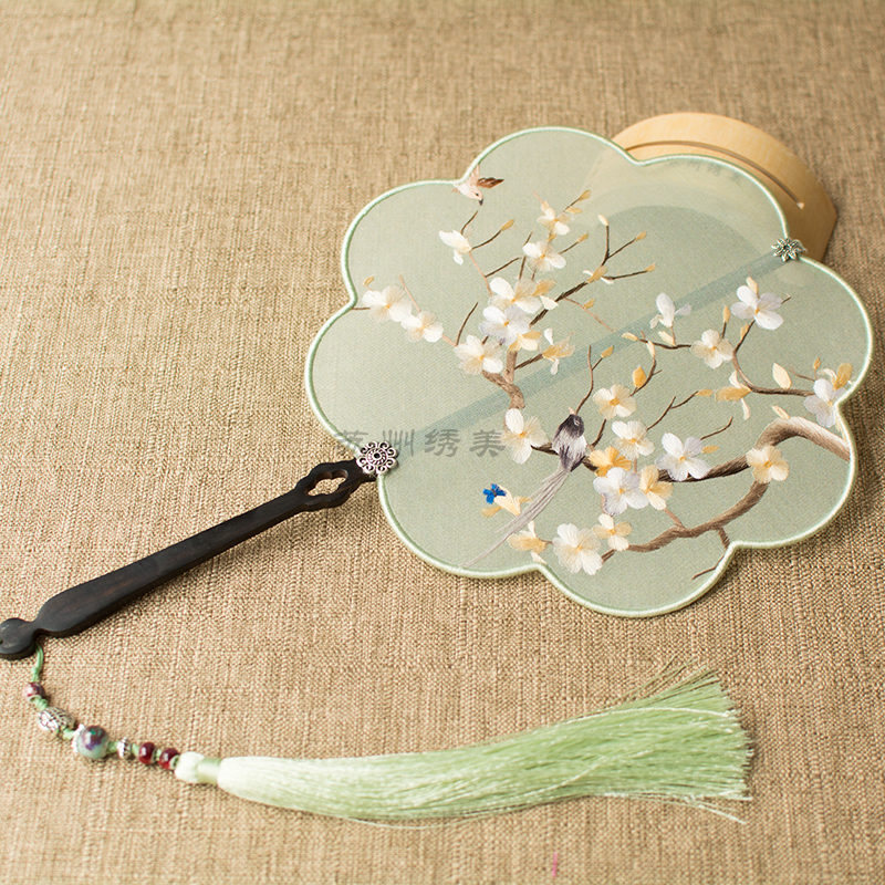 Suzhou Embroidered Round Fan