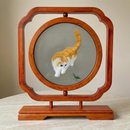 Su Embroidery Double-Sided Cat – 100% Handmade