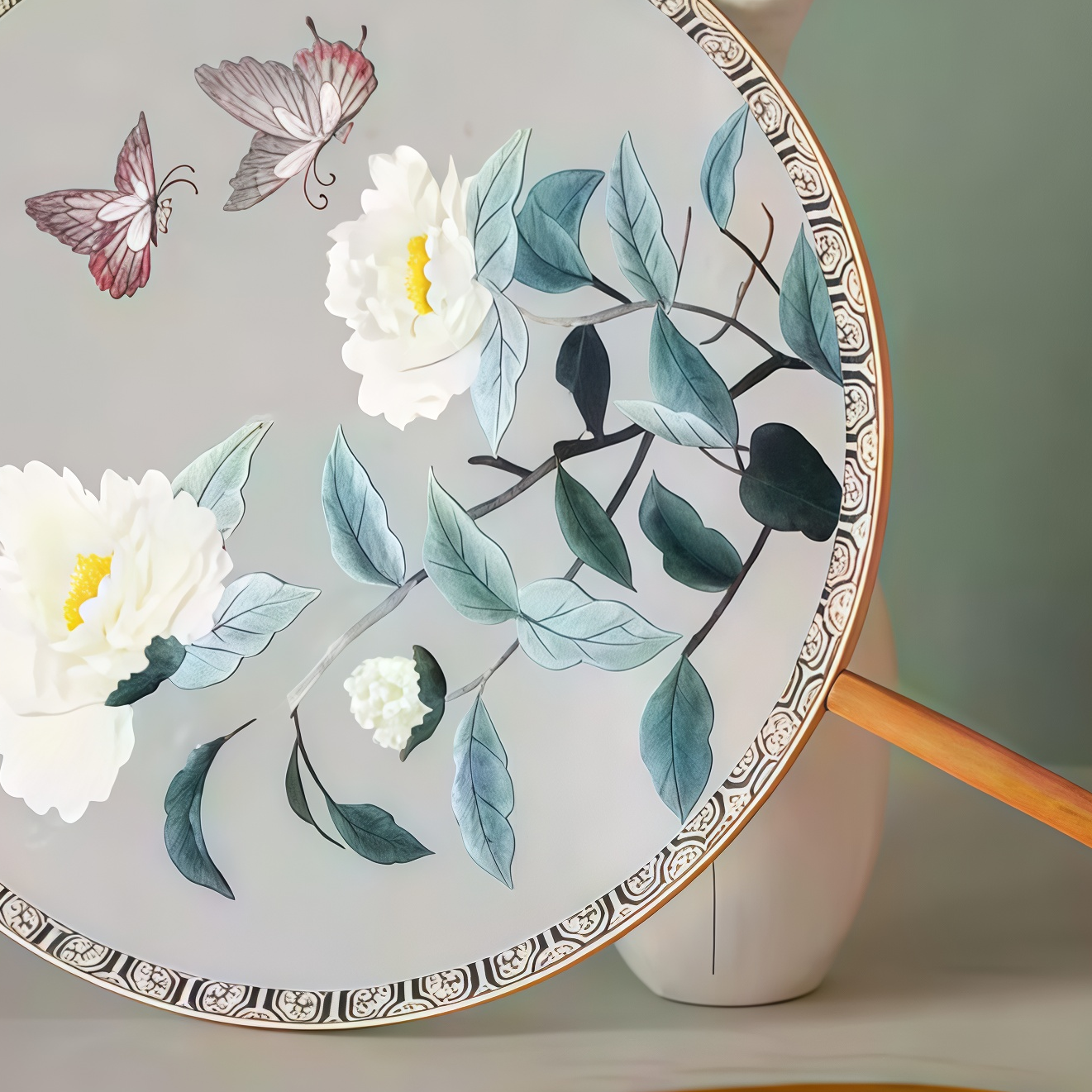 Suzhou Embroidery Pure Handmade Silk Palace Fan