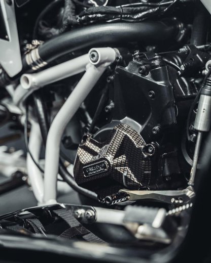 BMW S1000R - Mad Man Mechanics