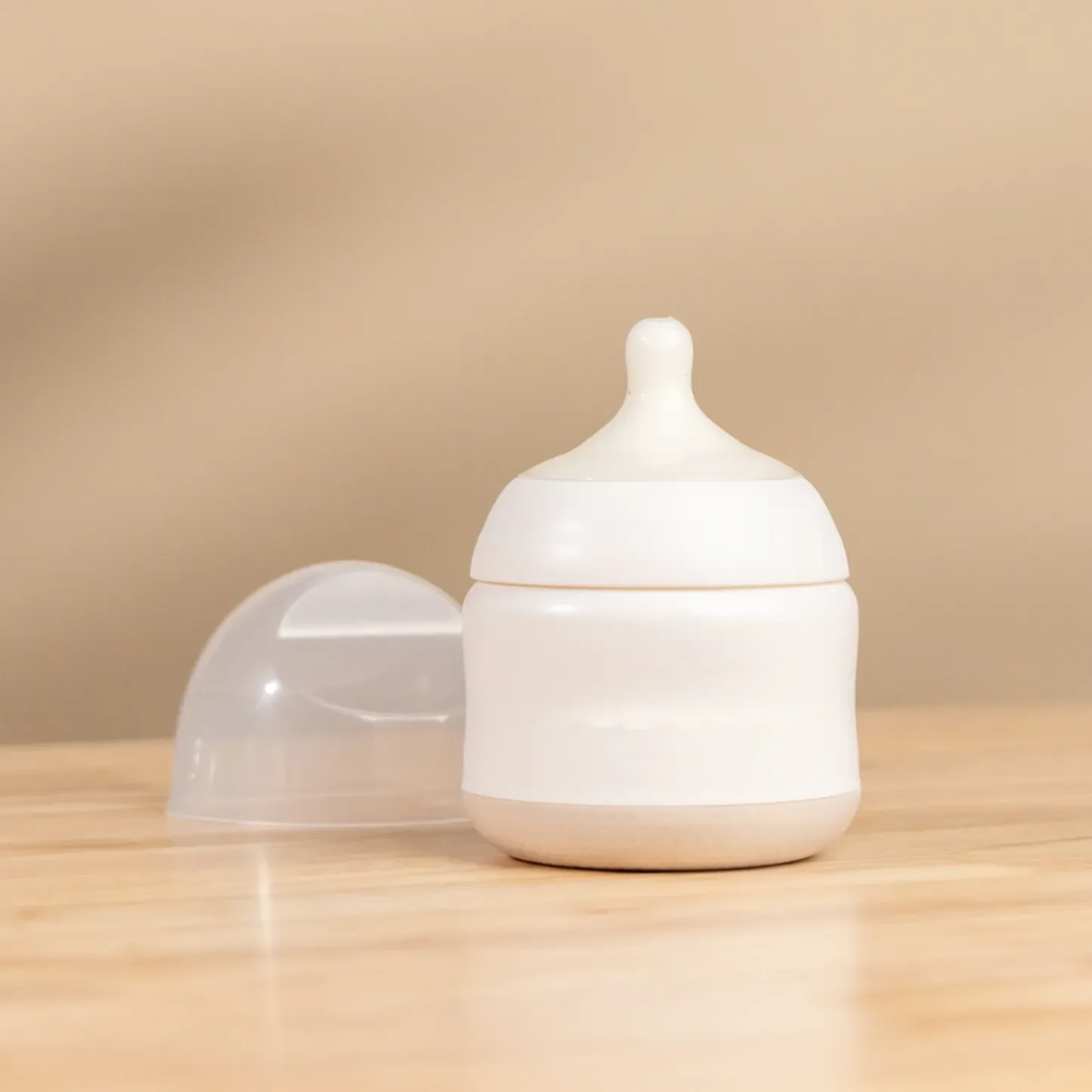 Hands-free anti-colic baby bottle