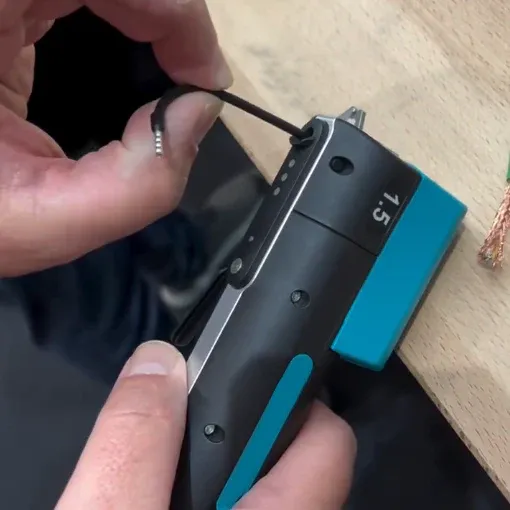 Automatic Wire Stripping & Crimping Device – Handheld Battery-Powered Tool