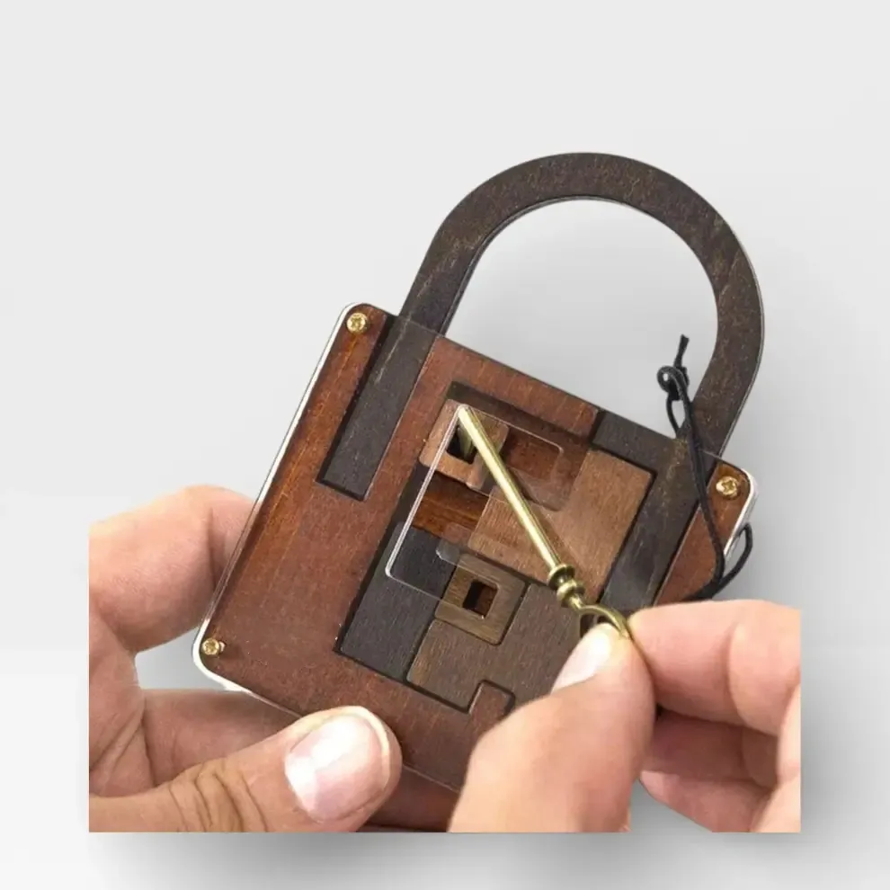 High-difficulty lock puzzle game