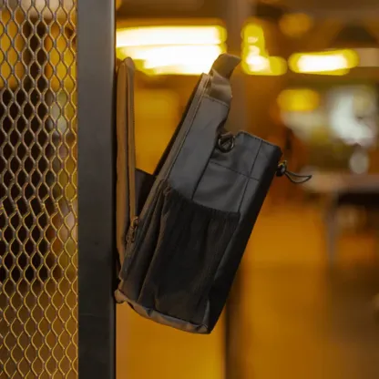 Multi-Functional Magnetic Waterproof Gym Storage Bag 🧲💪