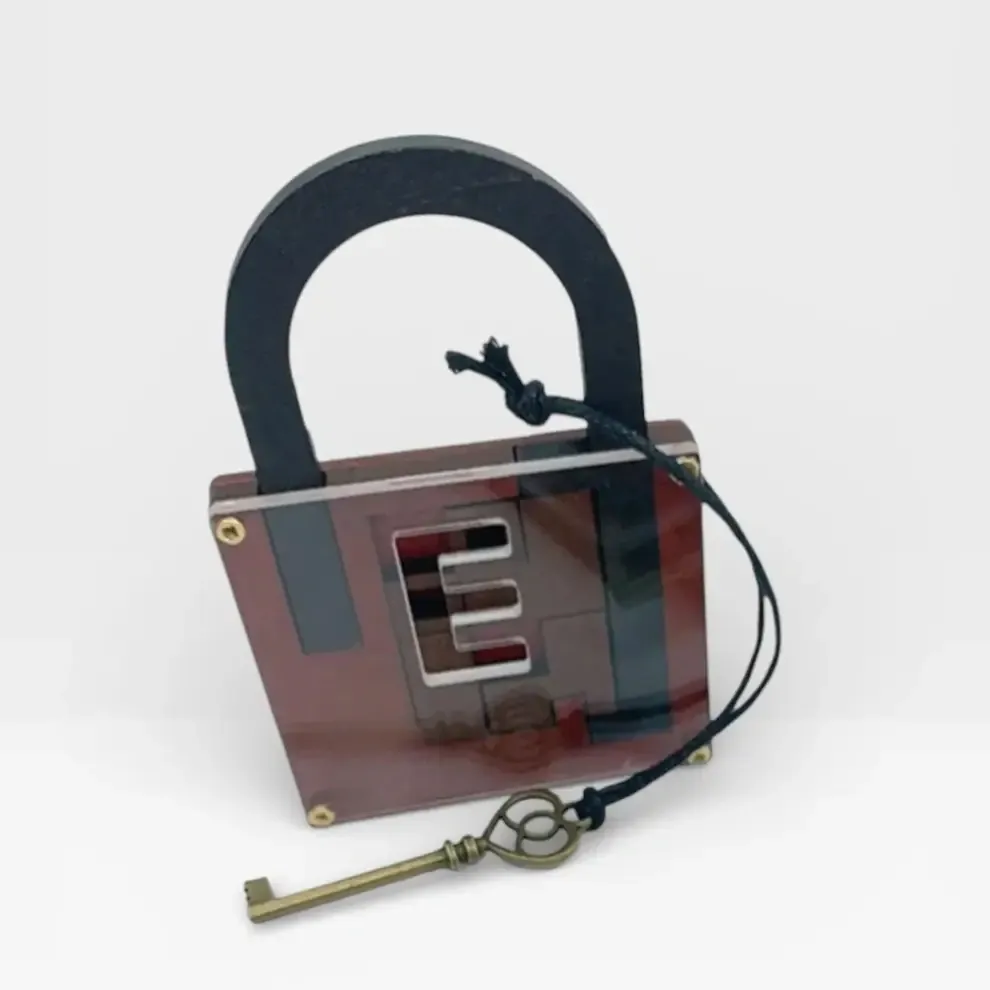 High-difficulty lock puzzle game