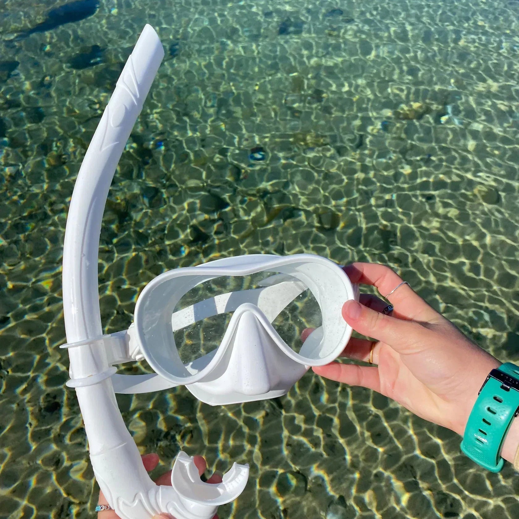 Swimming Mask & Snorkel Set – Stylish Two-Tone Snorkeling Gear