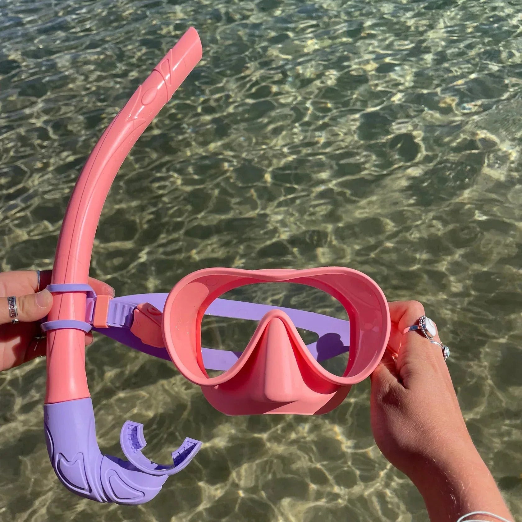 Swimming Mask & Snorkel Set – Stylish Two-Tone Snorkeling Gear