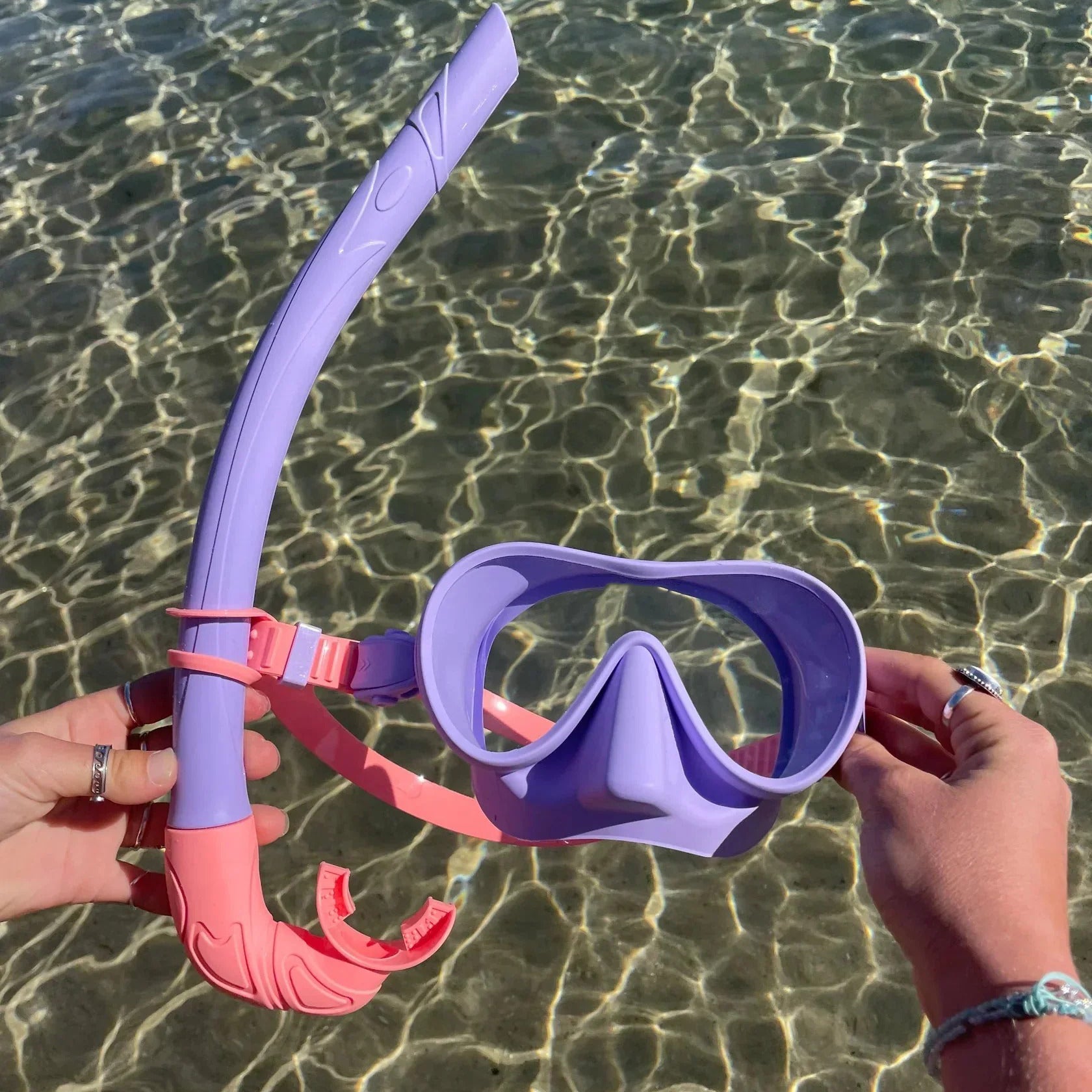 Swimming Mask & Snorkel Set – Stylish Two-Tone Snorkeling Gear
