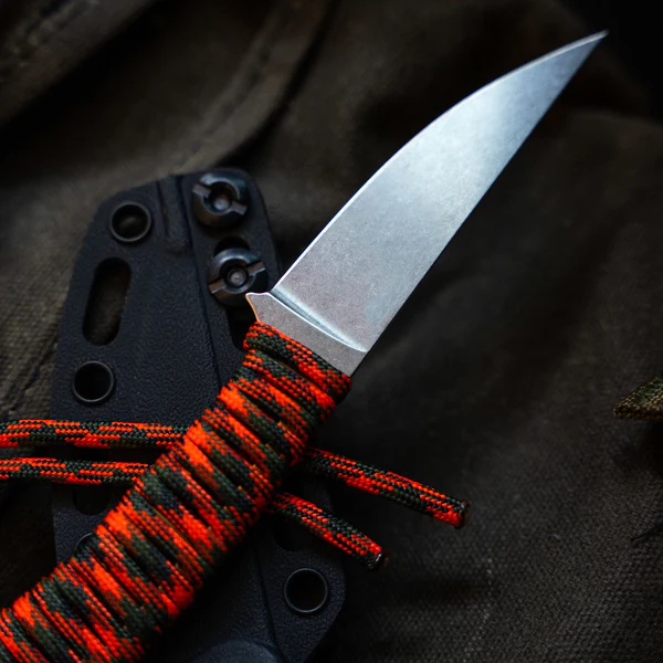 Lightweight and Versatile Knife for Everyday Carry and Hunting