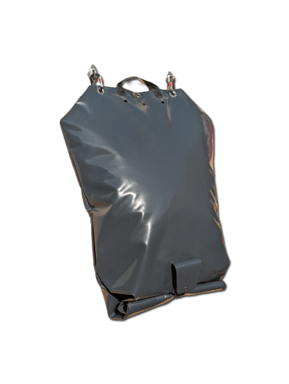 Automatic feed dispenser for horses