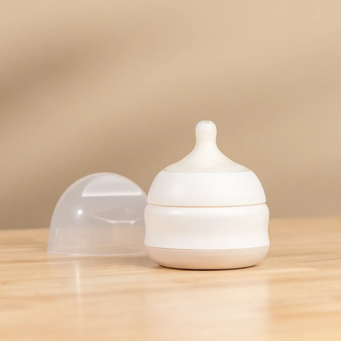 Hands-free anti-colic baby bottle