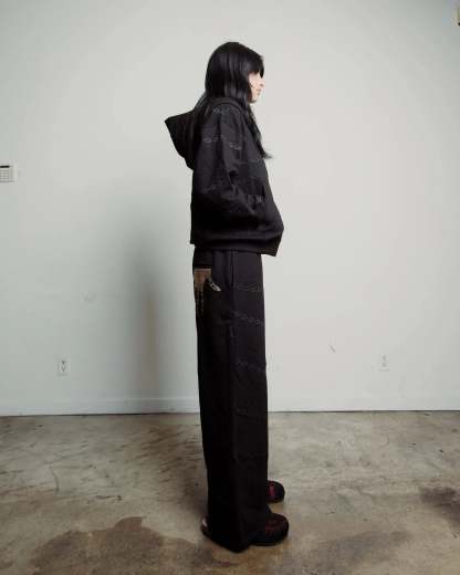 "Kurapika" Sweats (Black) pholoh