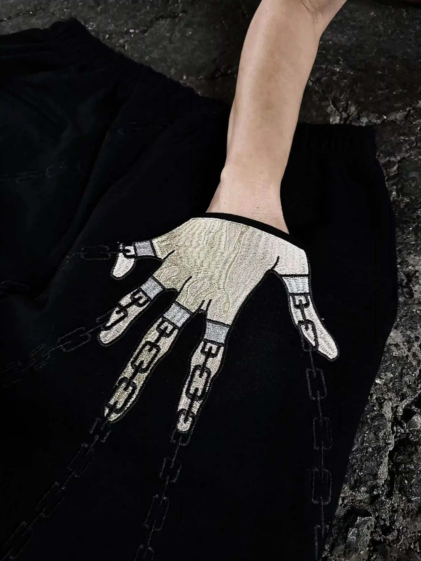 "Kurapika" Sweats (Black) pholoh