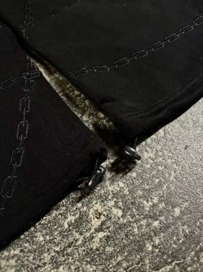 "Kurapika" Sweats (Black) pholoh