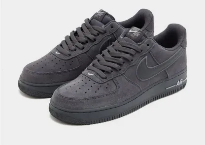 Nike Air Force 1 '07 LV8