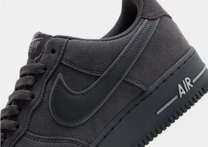 Nike Air Force 1 '07 LV8