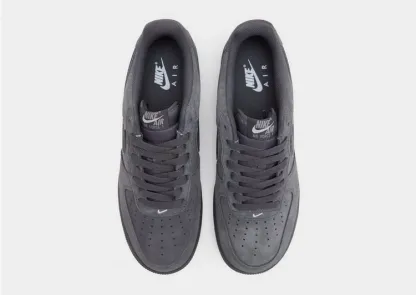 Nike Air Force 1 '07 LV8