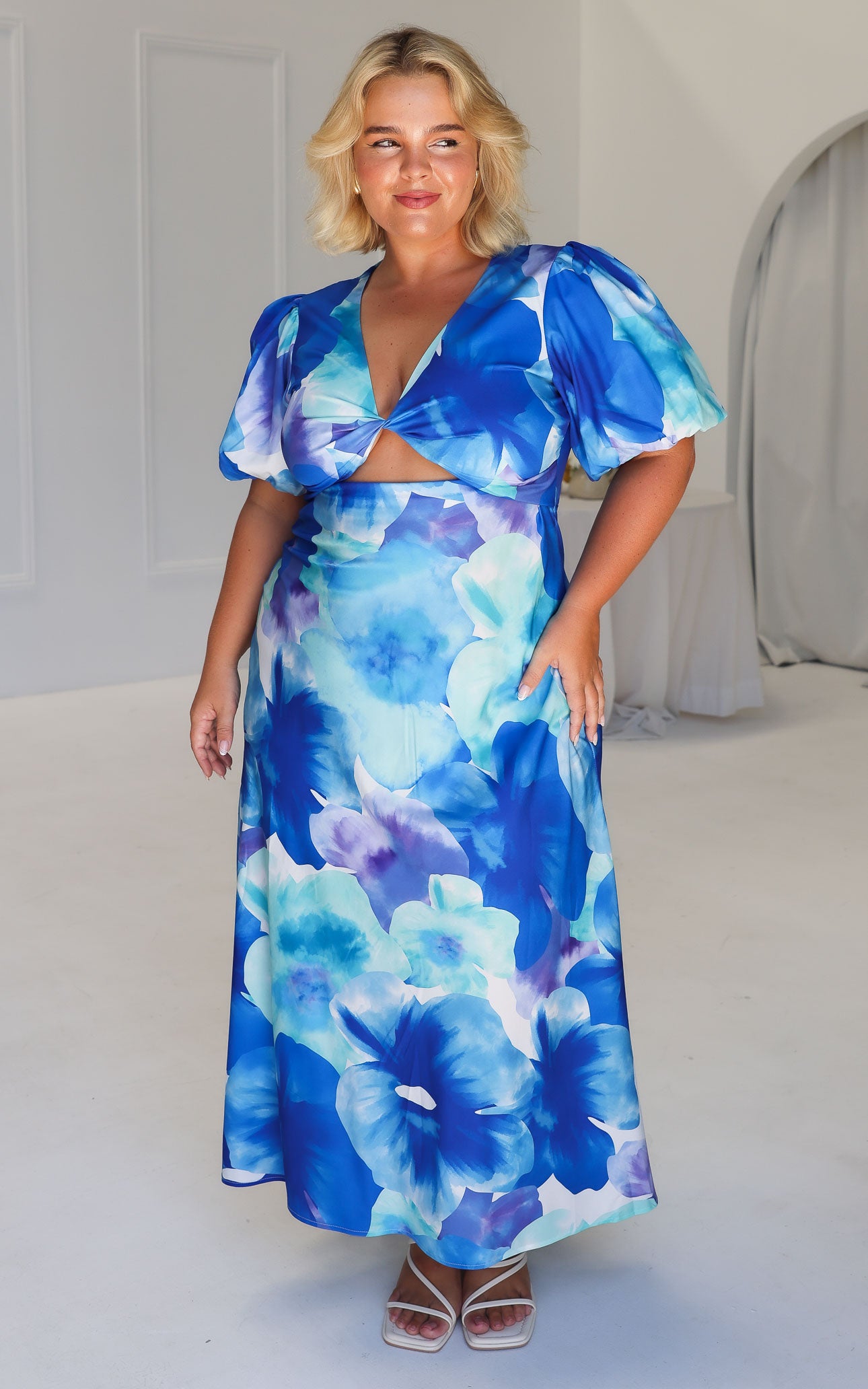 QUEENWAY | Kamala Maxi Dress - Blue Floral