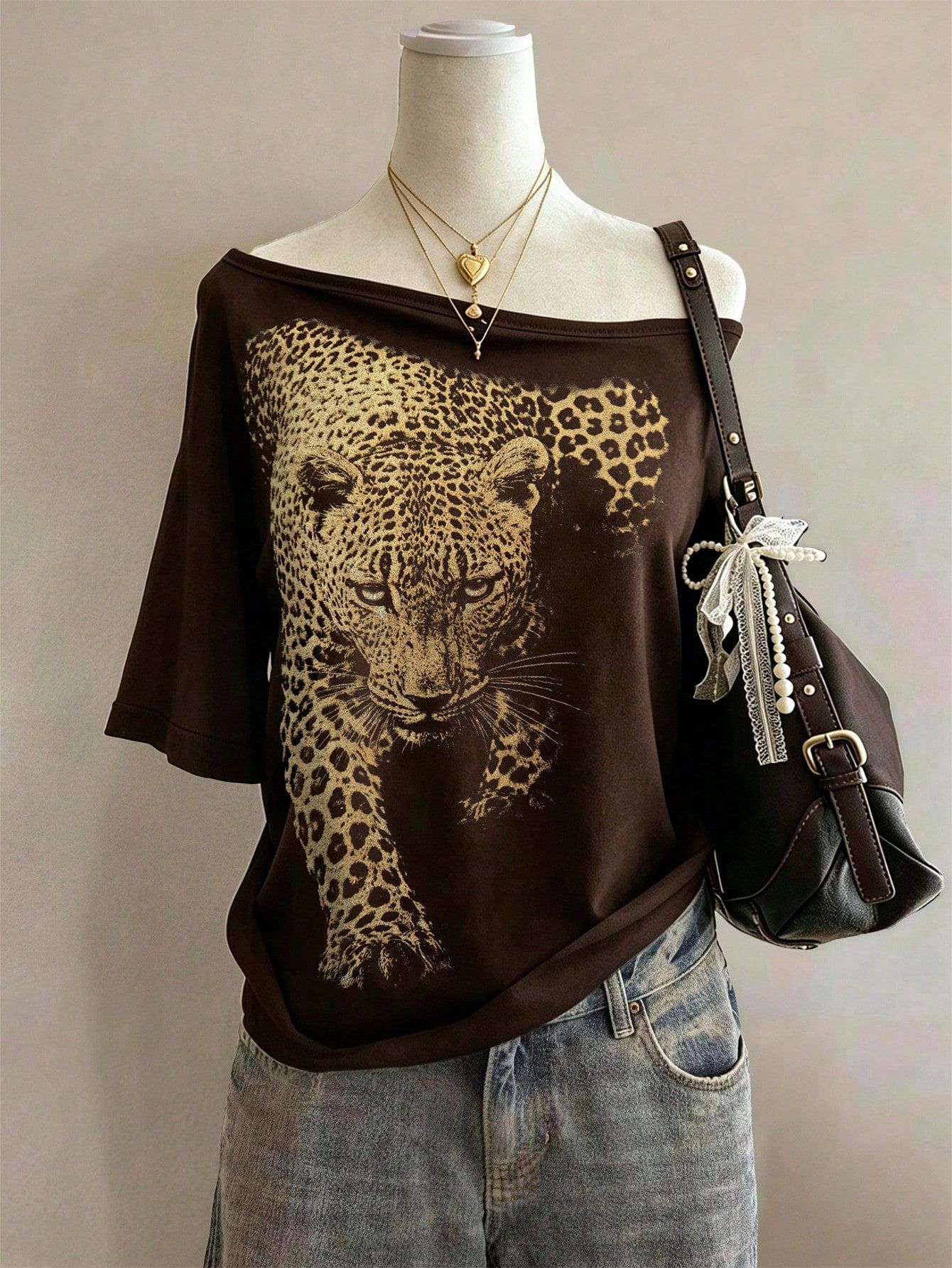 🔥ONLY 50 LEFT🔥Women's Loose Short-Sleeve Leopard Print Off-Shoulder T-Shirt (2026)