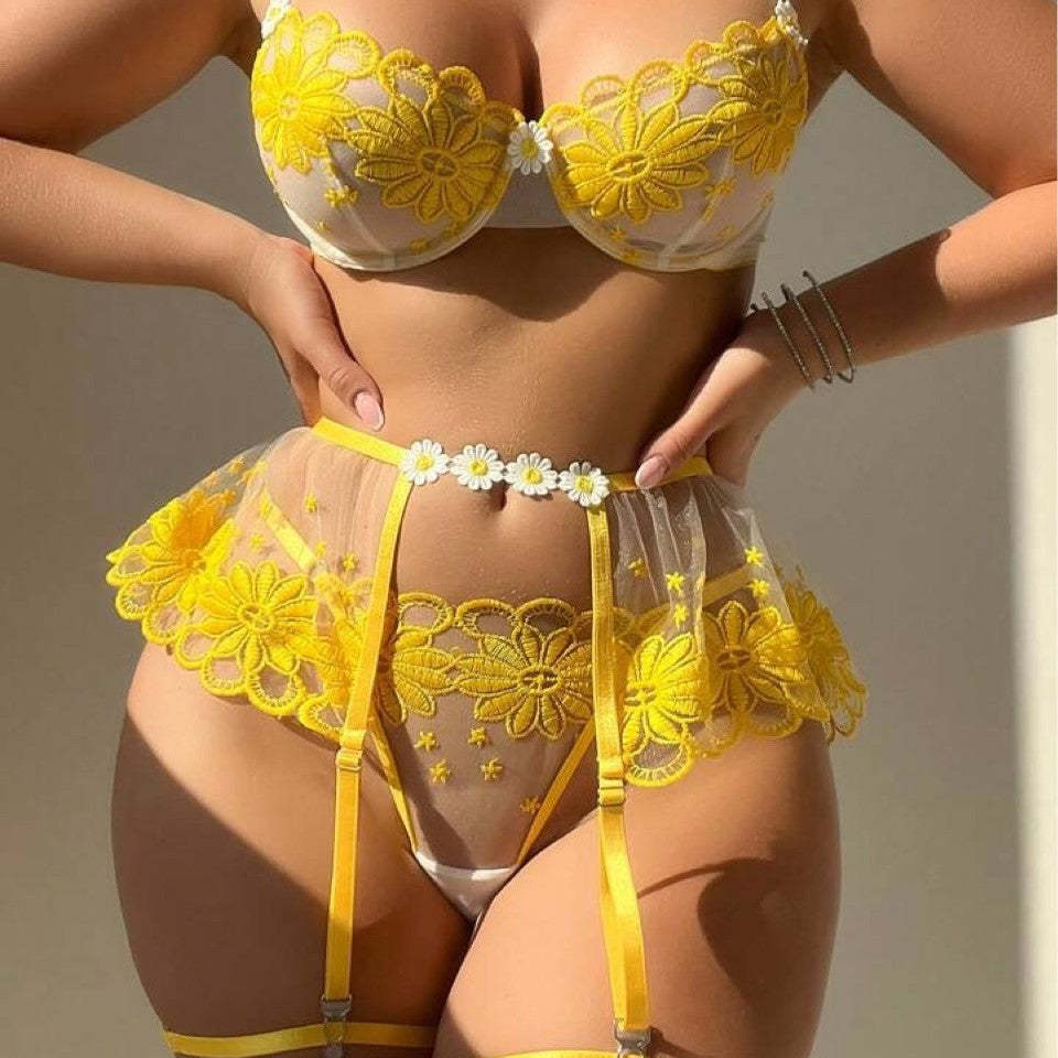 Floral embroidered lace bra and underwear set