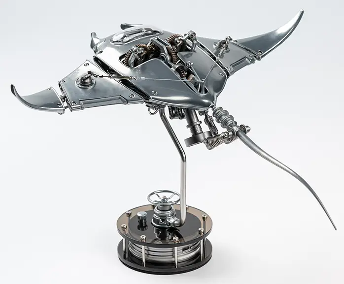 Mechanical Manta Ray Metal Model Experience the Fusion of Engineering and Art