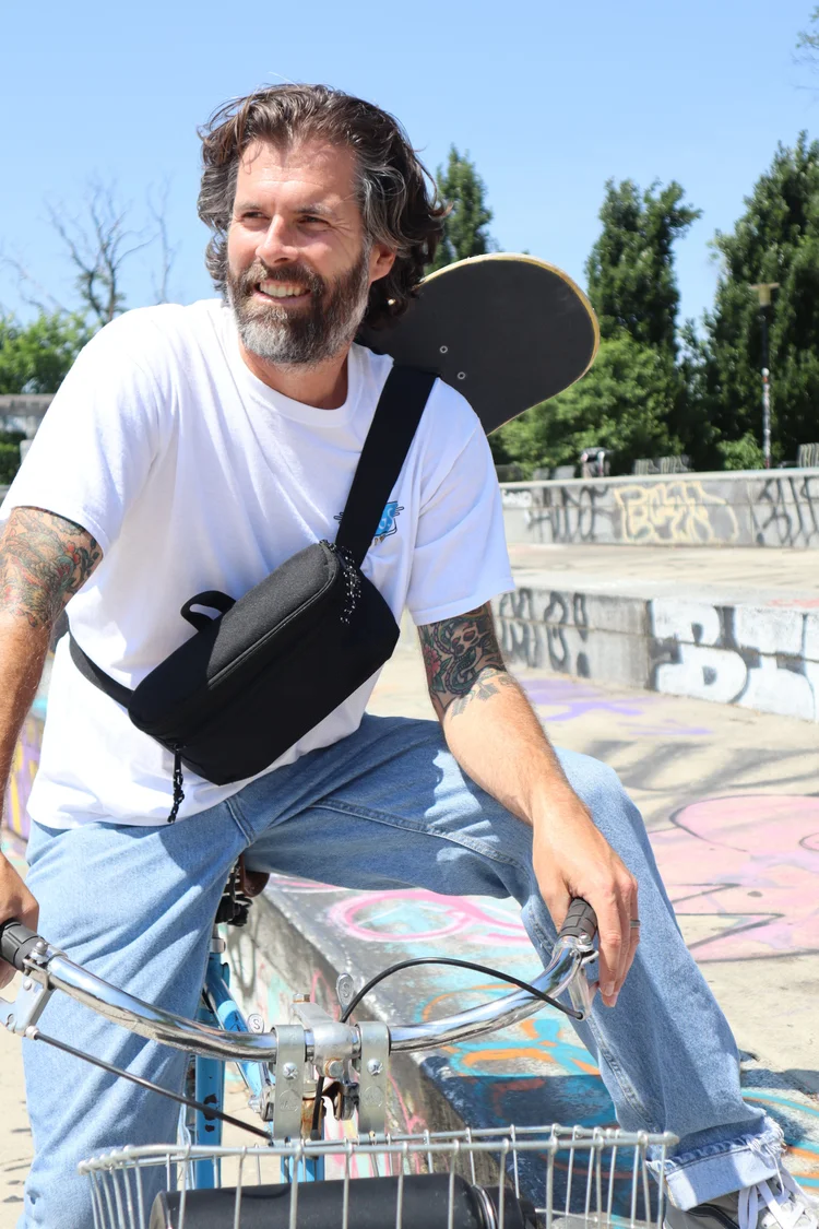 Urban Gear Sling Bag Compact Carry for City Movement