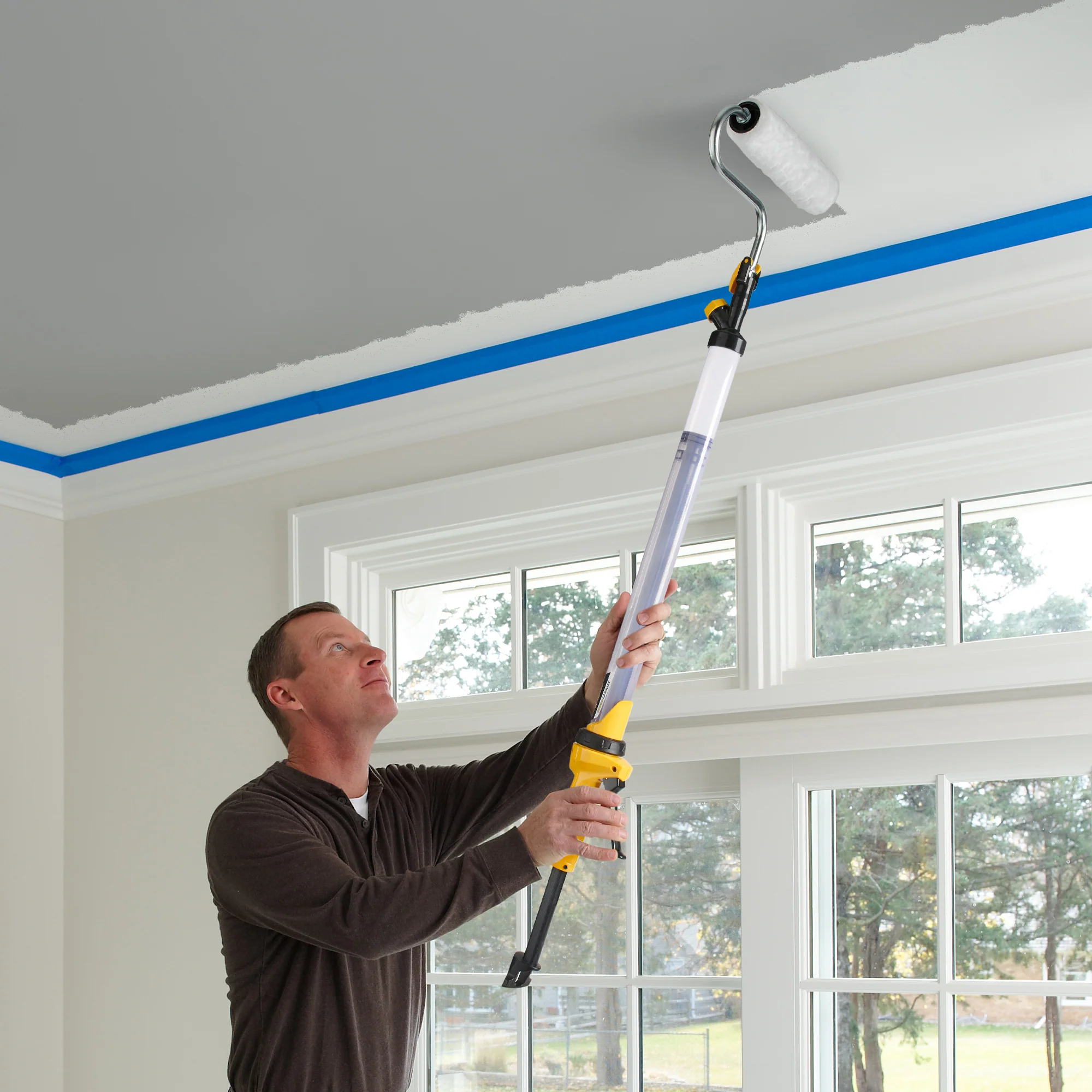 Refillable Paint Roller with Built-In Reservoir – Extended Reach Wall & Ceiling Painting Tool
