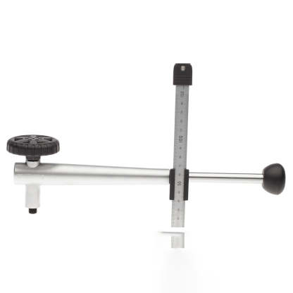 Derailleur hanger alignment tool