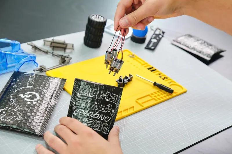 Programmable AI Robot Car for Coding and Robotics Education