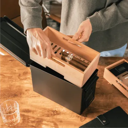 Portable Metal Cigar Humidor Box