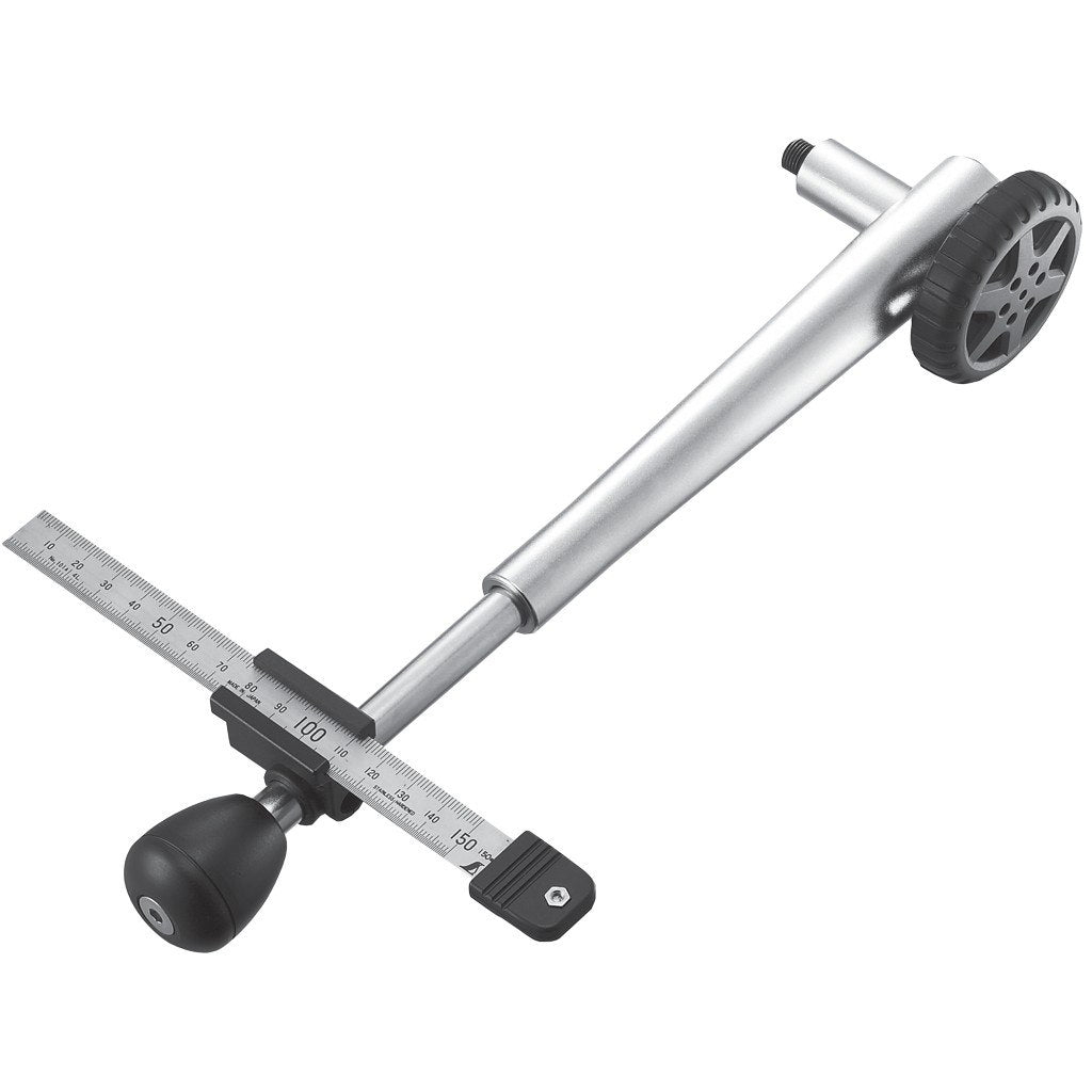 Derailleur hanger alignment tool