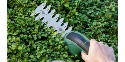 Cordless 3.6V Grass & Shrub Shear – Lightweight Dual-Blade Garden Trimmer