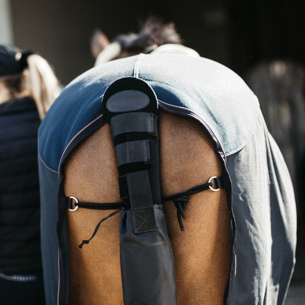 Horse Tail Protector—Neoprene padding with a polyester horse tail pouch, machine washable