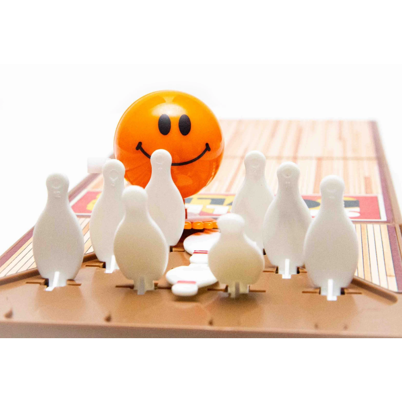 Vintage-Style Tabletop Bowling Game – Wind-Up Walking Ball, Retro Family Fun 