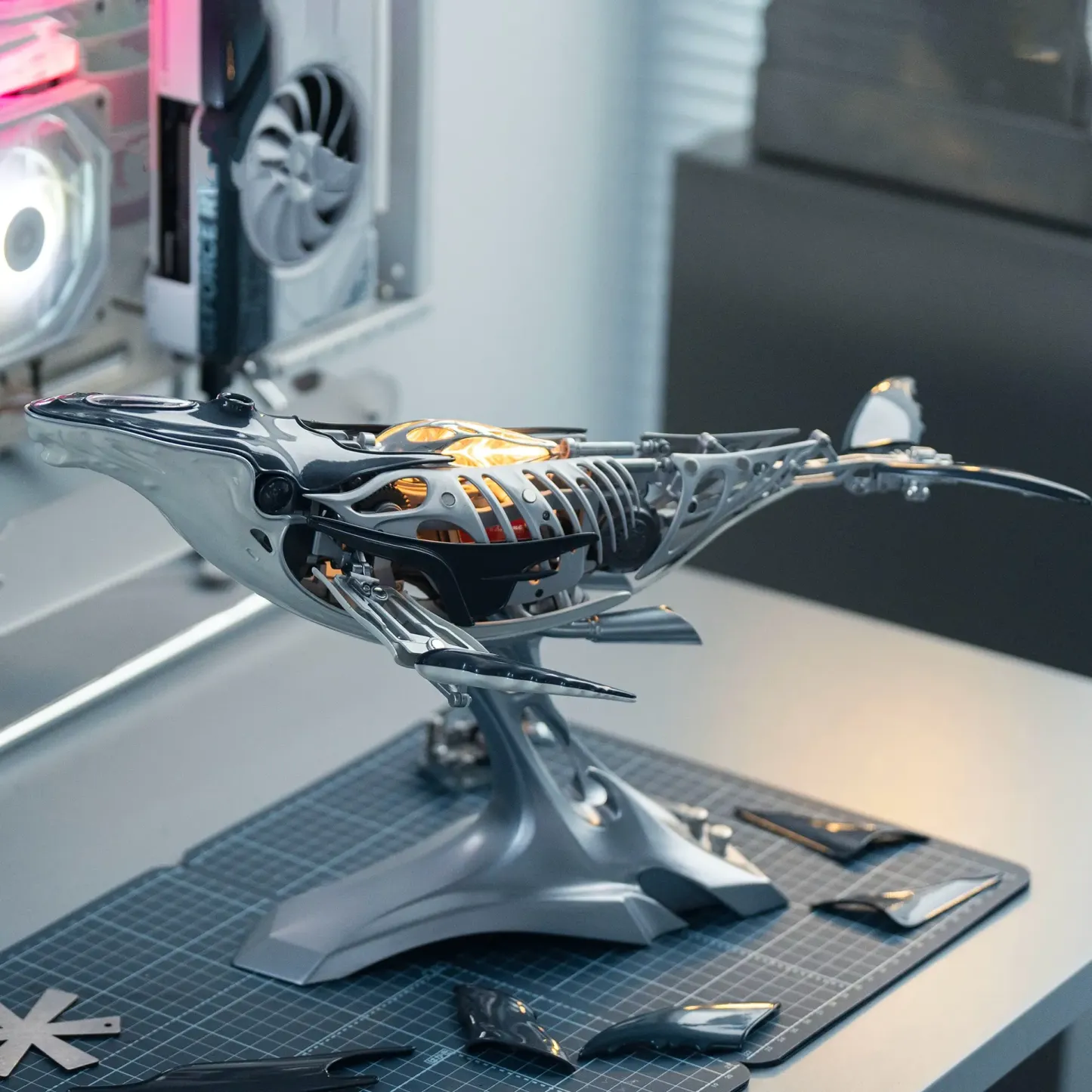 Mechanical Humpback Whale Model|The Majesty of the Ocean, Reimagined in Metal