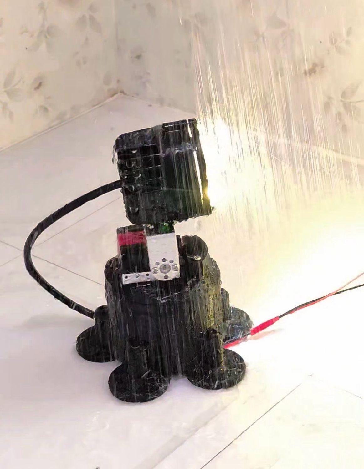 Remote-Controlled Magnetic Searchlight Mount