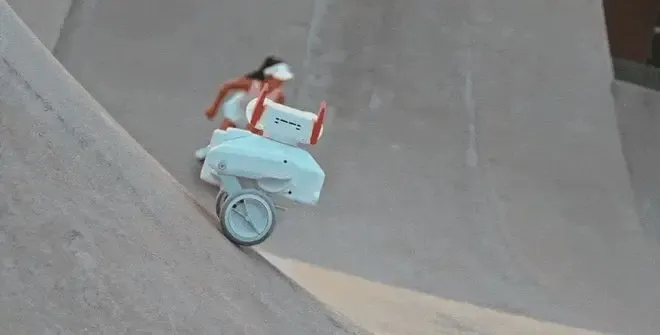 Smart Follow Robot Camera for Travel Sports and Content Creation