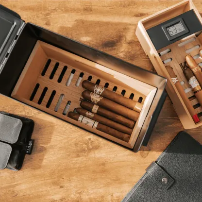 Portable Metal Cigar Humidor Box