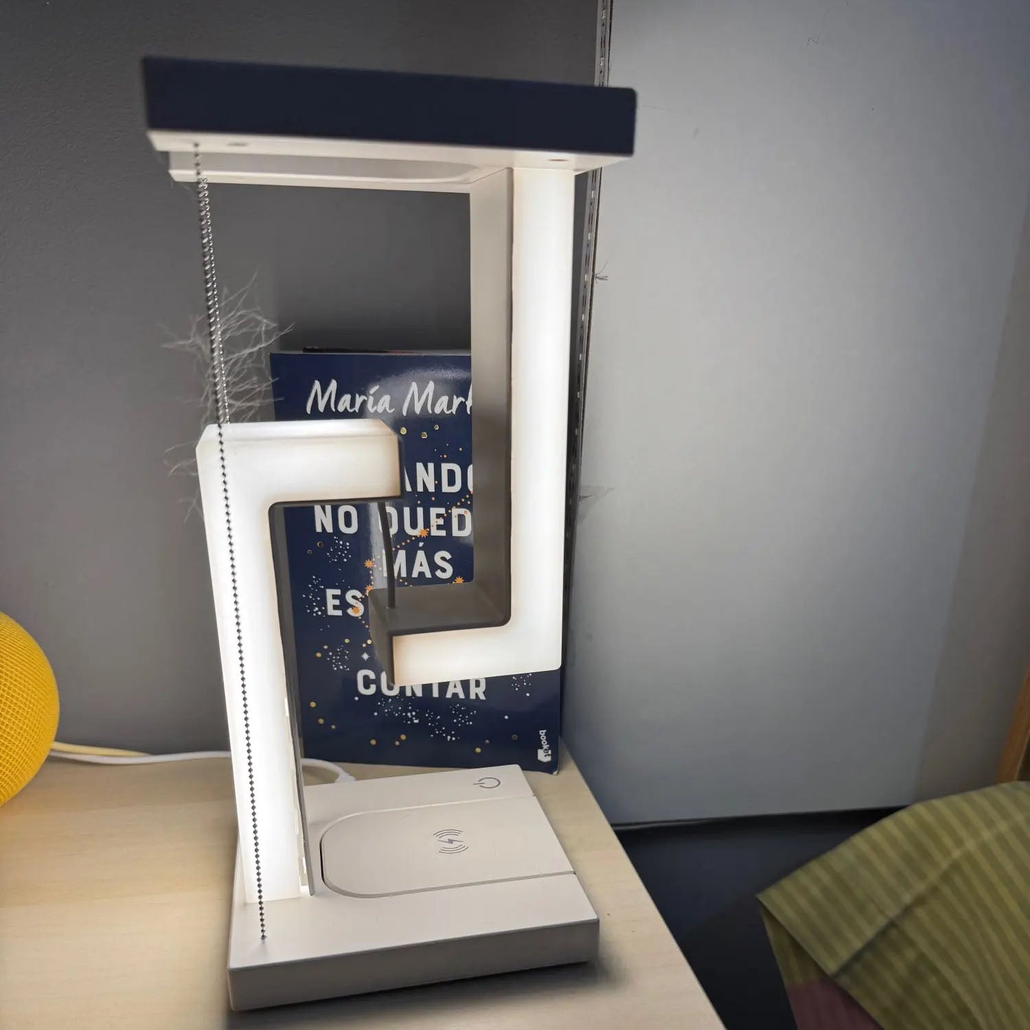 Wireless Charging Pendant Light – Portable Lamp with Detachable Charger