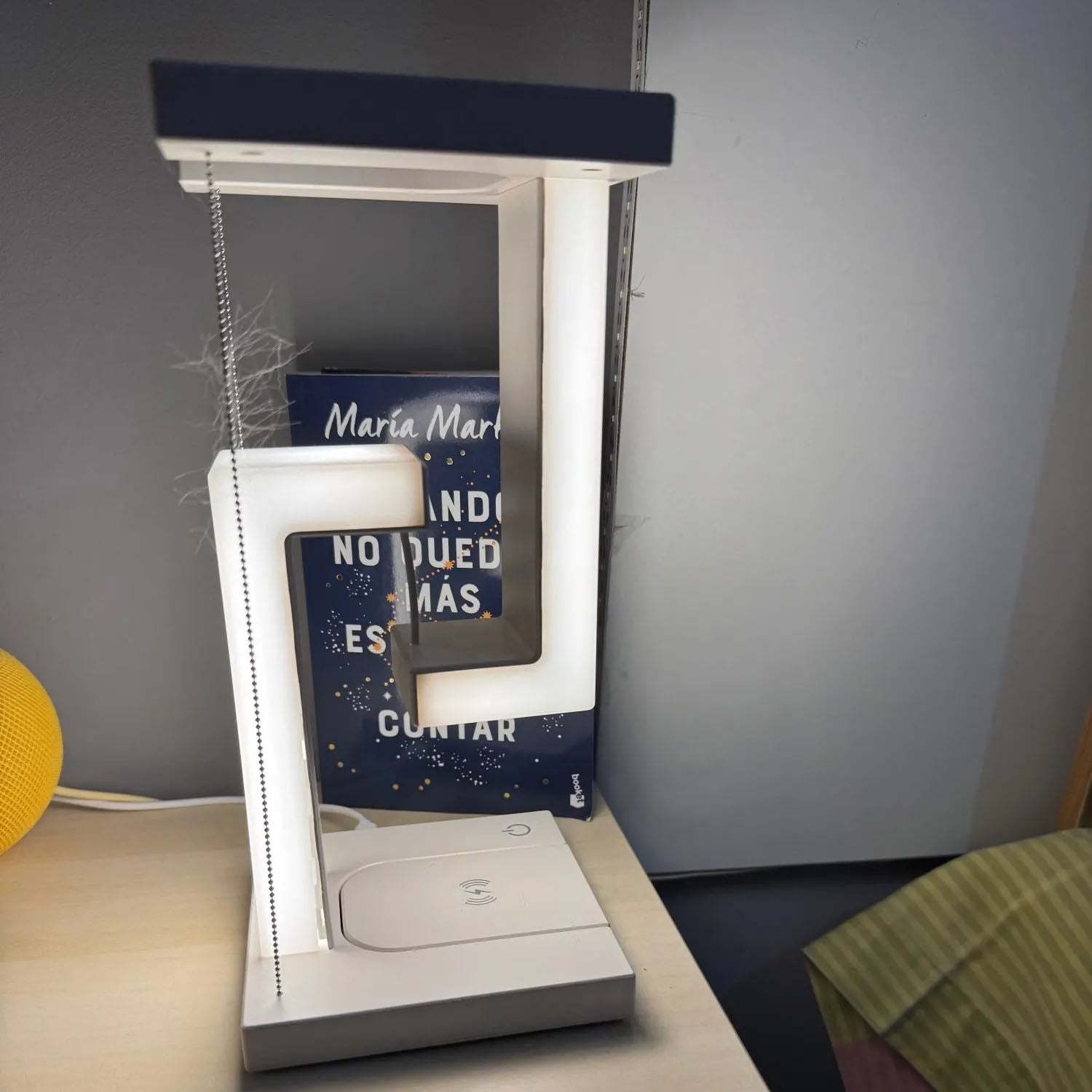 Wireless Charging Pendant Light – Portable Lamp with Detachable Charger