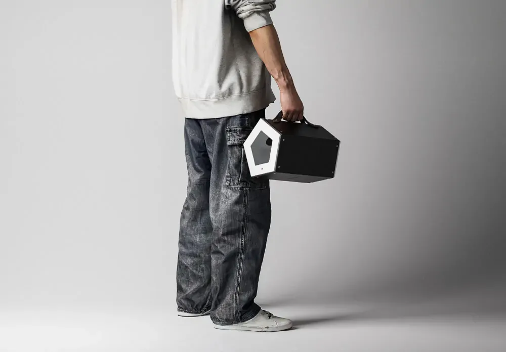 Foldable Bluetooth Speaker with Modular Aluminum Panel Design