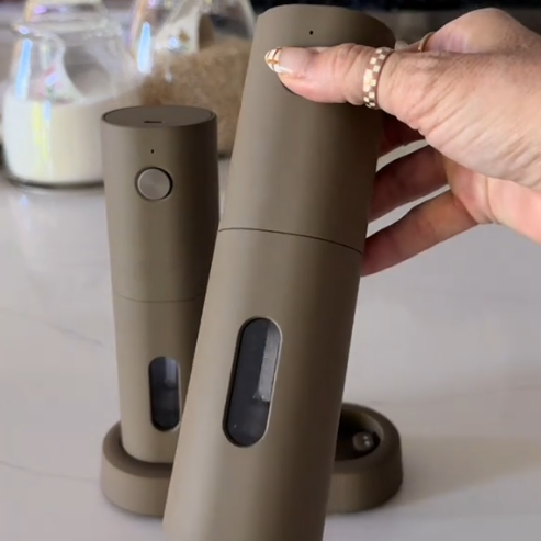 Electric Salt and Pepper Grinder Set – USB Rechargeable Automatic Spice Mills with LED Light & Adjustable Coarseness