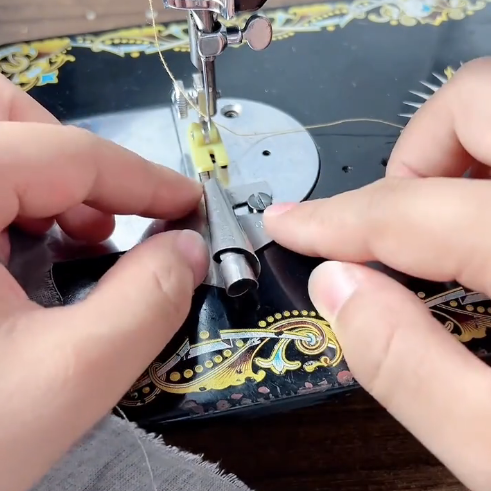 Sewing Machine Rolled Hem Foot – 8 Sizes, Wide Hemmer Presser Foot