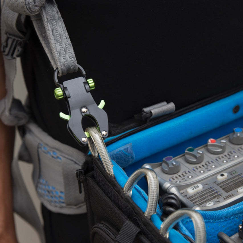 Speaker Bag Hook – Lightweight Aluminum Carabiner for Gear